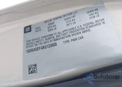 2010 Cadillac Dts Standard z USA, uszkodzony, nr VIN 1G6KA5EY4AU123668